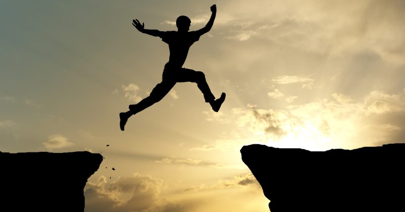 中芯国际下个月重选董事 梁孟松、蒋尚义等将连任