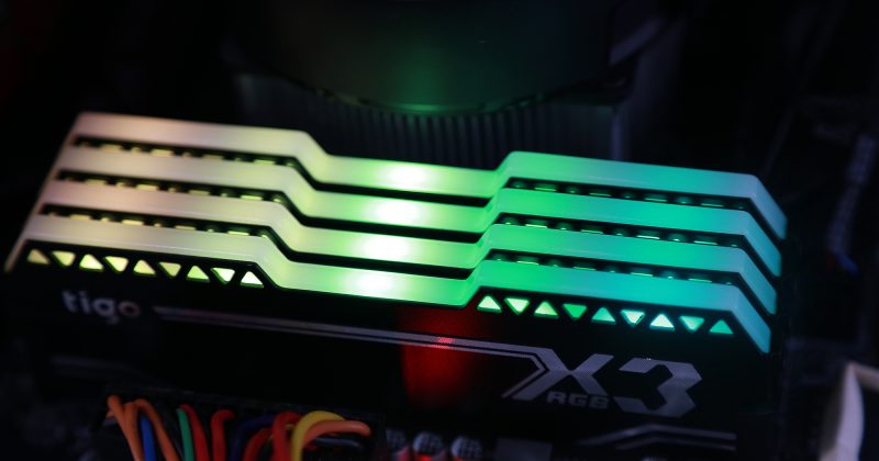 金泰克X3 RGB——AMD X570新平台好搭档